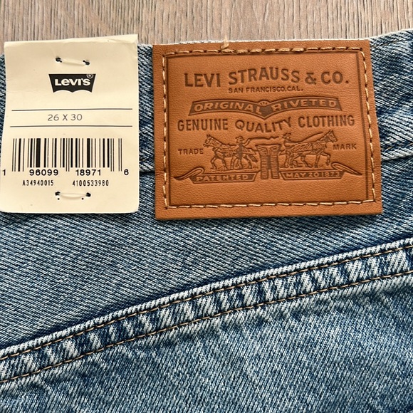 NWT Levi’s Baggy Dad Jeans - Picture 6 of 9